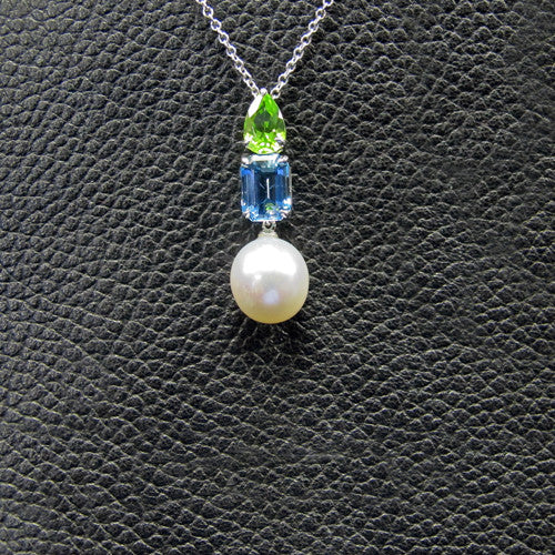 Aquamarine & Mother of Pearl Necklace - Gemstone Therapy Institute